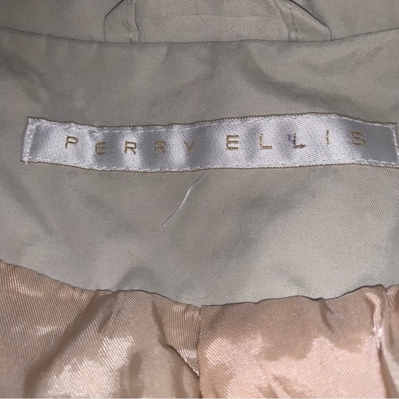 Perry Ellis Cream Tan Water Resistant Trench Coat with Belted Waist - Picture 3 of 6